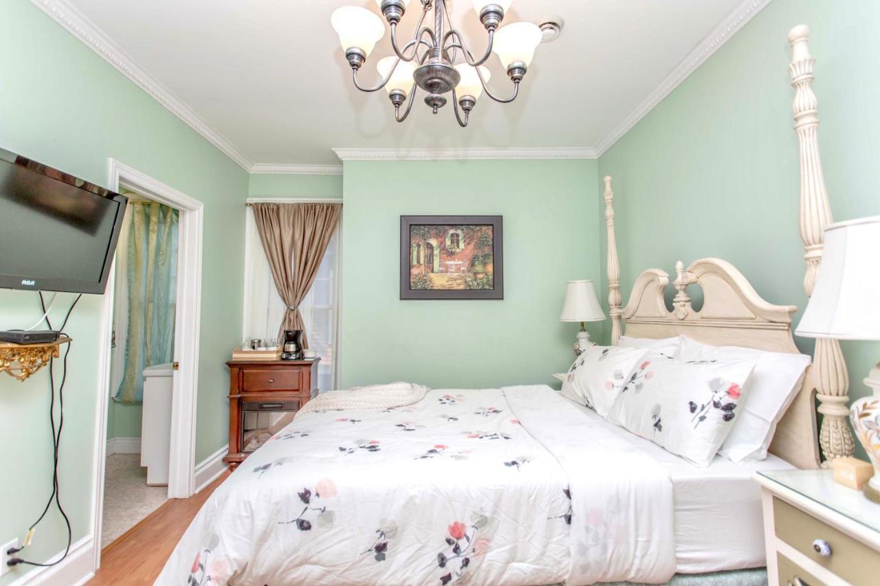 Redwood Bed And Breakfast Niagara Falls Exterior photo
