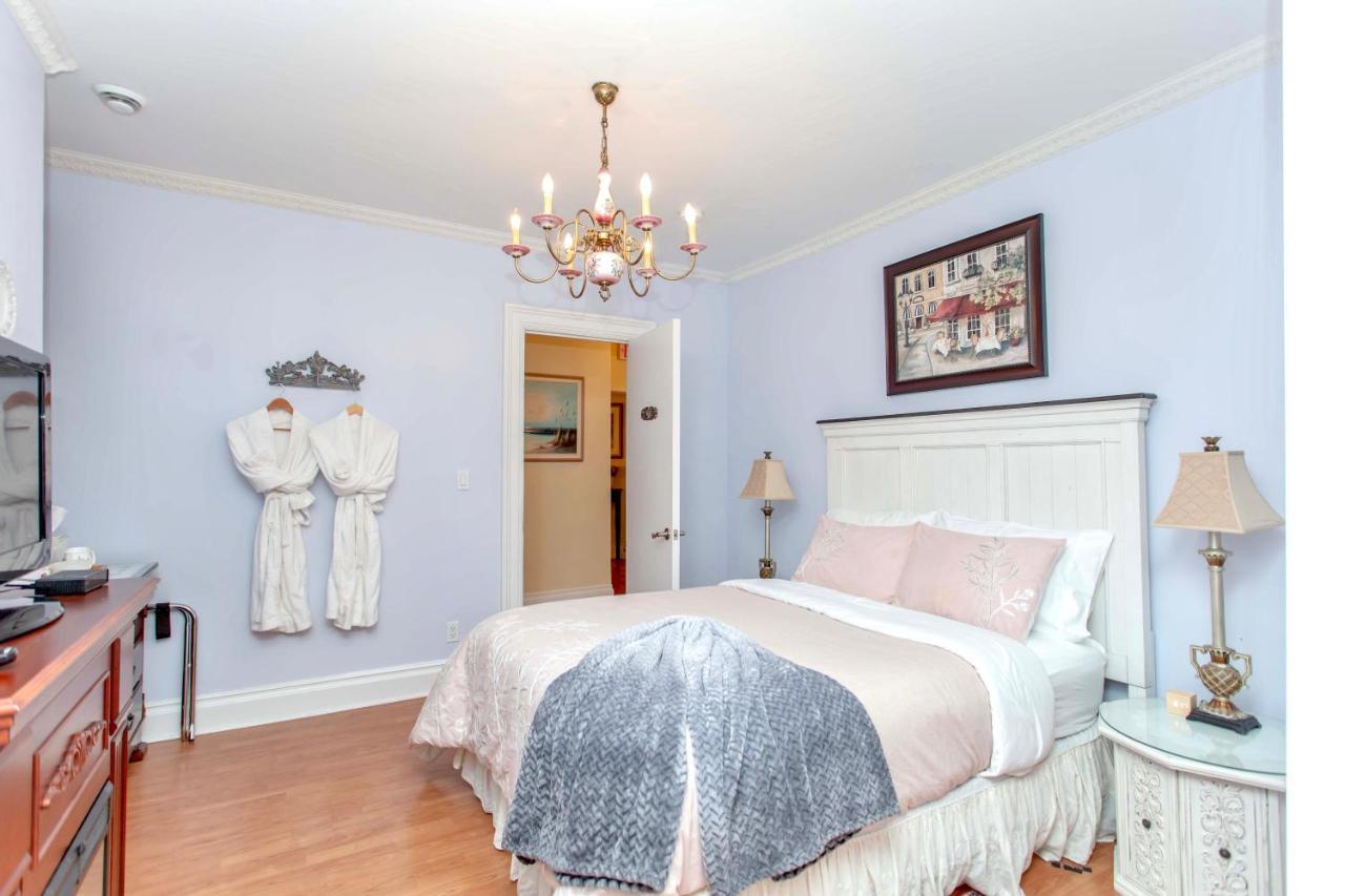 Redwood Bed And Breakfast Niagara Falls Exterior photo