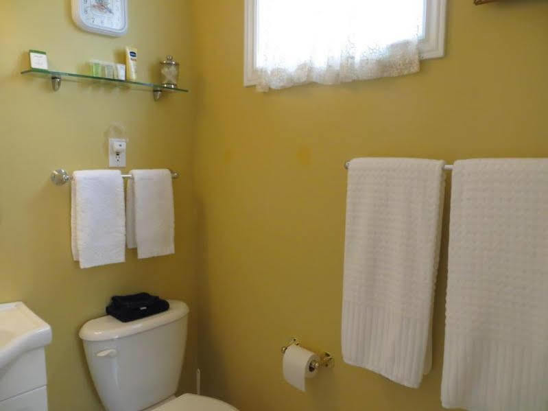 Redwood Bed And Breakfast Niagara Falls Exterior photo